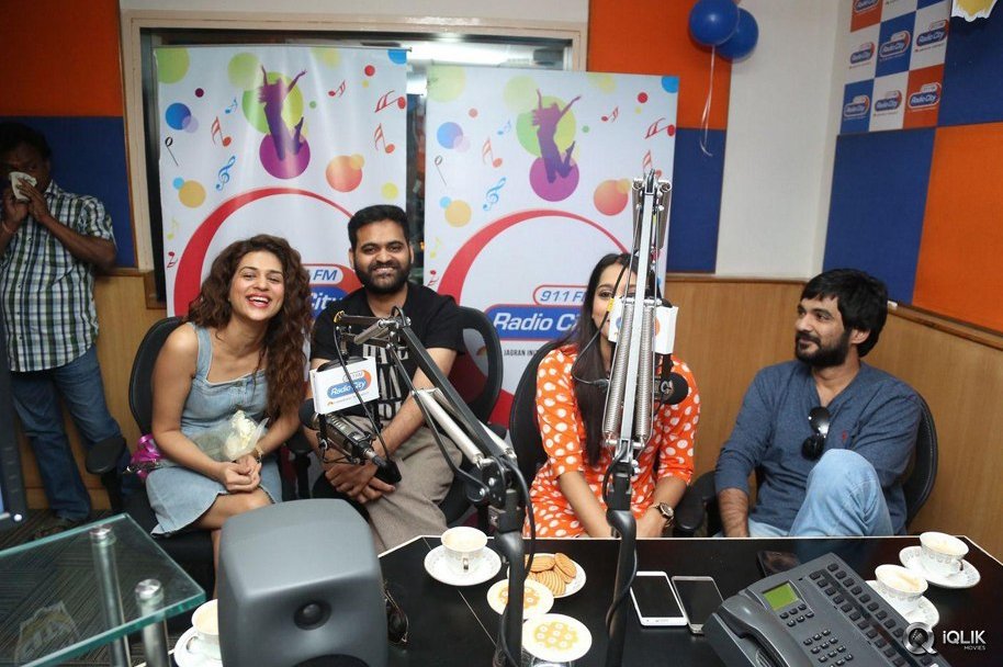 Guntur-Talkies-Movie-Team-at-Radio-City